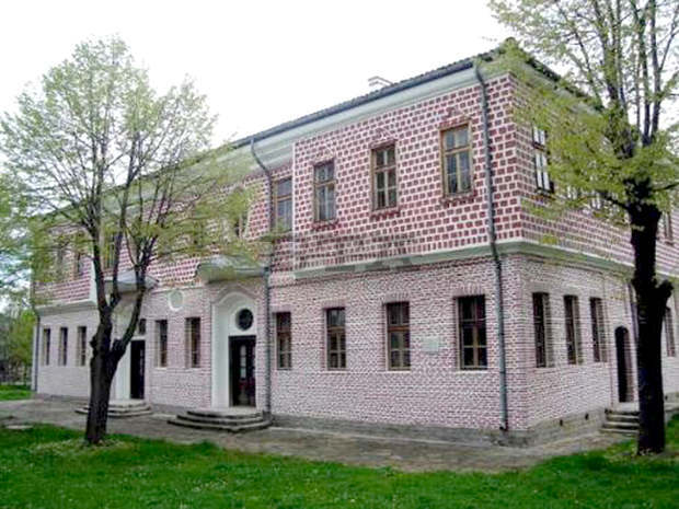 Регионалният исторически музей в Търговище модернизира фондохранилищата си Регионалният исторически музей в Търговище модернизира фондохранилищата си