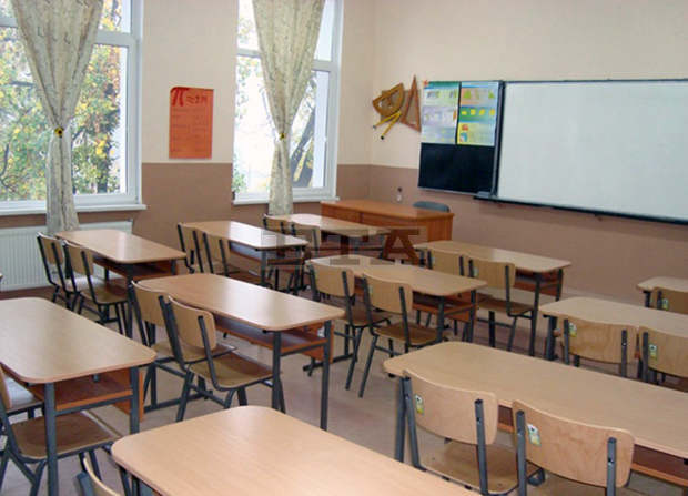 Във Видинска област 44 паралелки начален курс влизат присъствено в клас Във Видинска област 44 паралелки начален курс влизат присъствено в клас