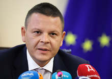 Направена е предварителната организация за евакуация на екипажа на кораба Verа Su