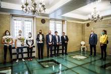 Кметът Фандъкова отличи с плакети Световните шампиони по стрийт фитнес