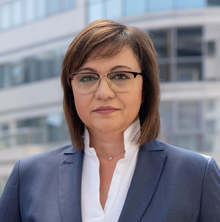 Корнелия Нинова с емоционално обръщение към гражданите в област Хасково