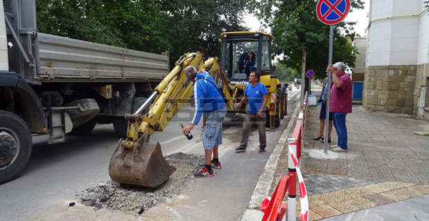 В град Левски започна реконструкция на водопроводната мрежа