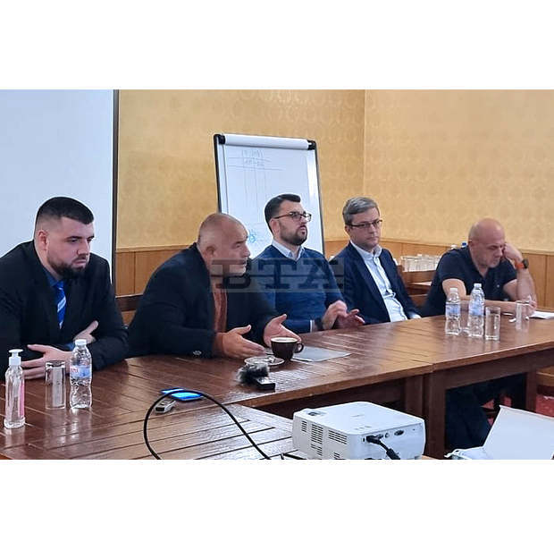 Можеше да има много стабилно управление между партиите на промяната и ГЕРБ-СДС, според Бойко Борисов Можеше да има много стабилно управление между партиите на промяната и ГЕРБ-СДС, според Бойко Борисов