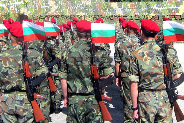 Засилен е интересът към военната служба в гарнизоните Стара Загора, Хасково и Ямбол Засилен е интересът към военната служба в гарнизоните Стара Загора, Хасково и Ямбол