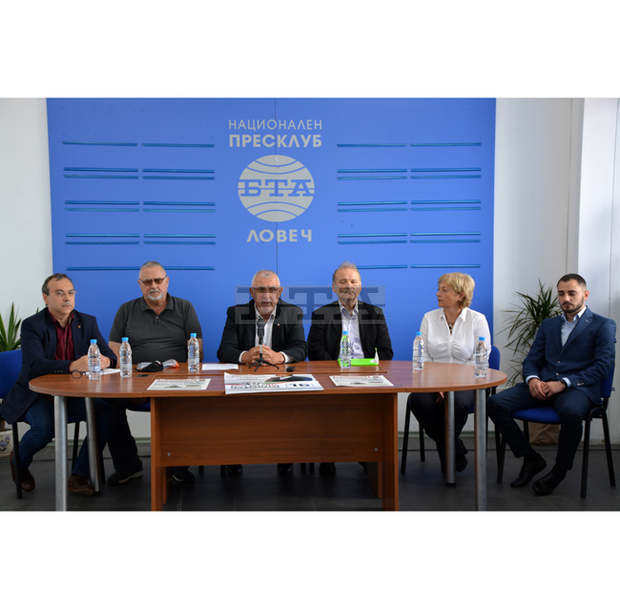 КП "Българските патриоти - ВМРО, ВОЛЯ и НФСБ" представиха листата си с кандидатите за народни представители от 11 МИР - Ловеч КП "Българските патриоти - ВМРО, ВОЛЯ и НФСБ" представиха листата си с кандидатите за народни представители от 11 МИР - Ловеч