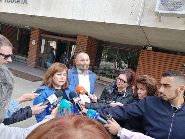 Сливенската прокуратура е изпратила дело срещу лице с депутатски имунитет в Софийска градска прокуратура Сливенската прокуратура е изпратила дело срещу лице с депутатски имунитет в Софийска градска прокуратура