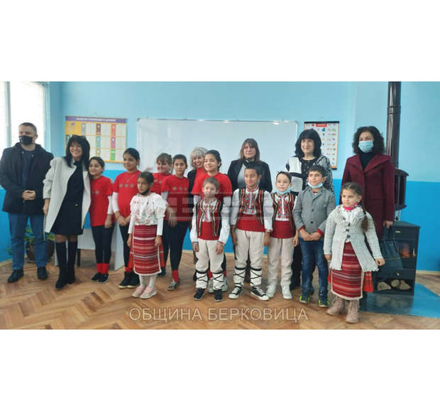 Модерни кабинети откриха в училище в берковското село Замфирово
