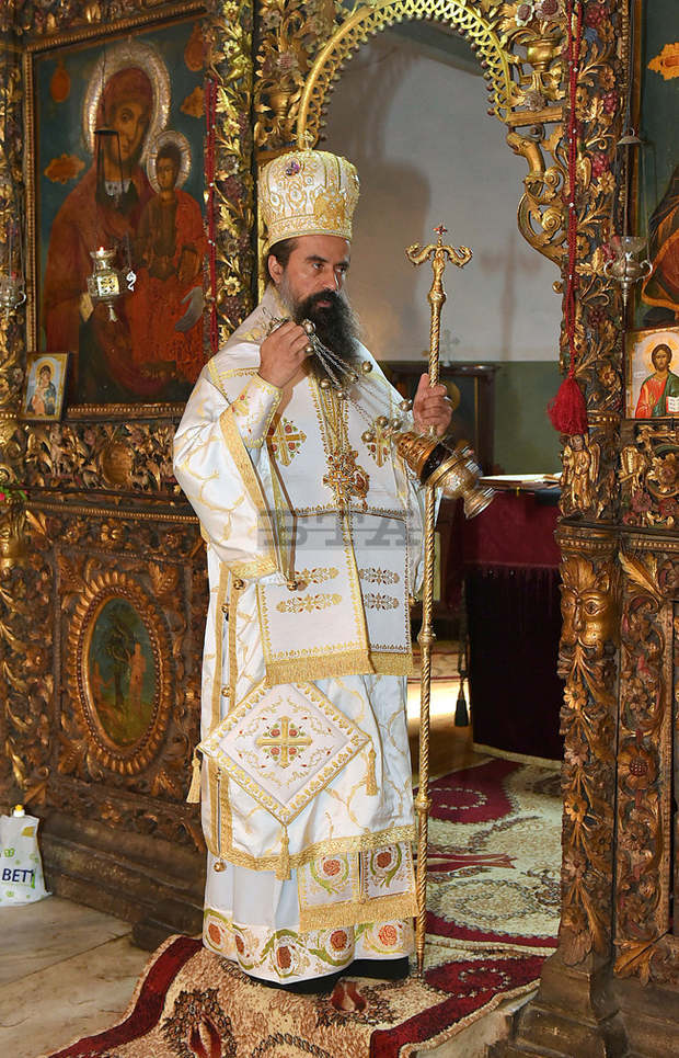 С литургия, концерти, изложби и спортни състезания Берковица отбелязва своя празник
