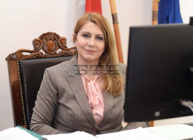 Десислава Ахладова: Квотата на Съвета на съдиите, избрани от парламента, ще бъде намалена Десислава Ахладова: Квотата на Съвета на съдиите, избрани от парламента, ще бъде намалена