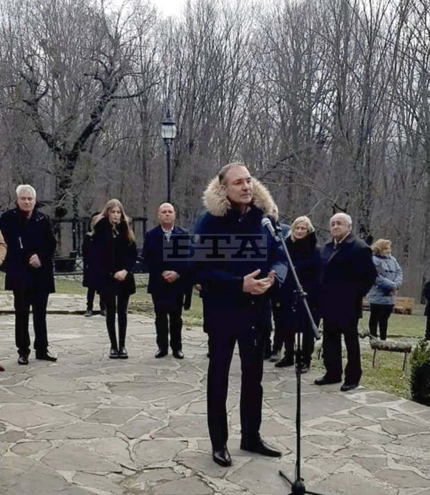 Не бива да забравяме уроците на историята, заяви депутатът от БСП Борислав Гуцанов край с. Гроздьово