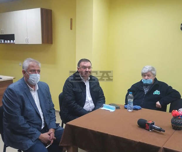 Проф. Костадин Ангелов и проф. Асен Балтов във В. Търново: Ваксините са единственото средство срещу пандемията