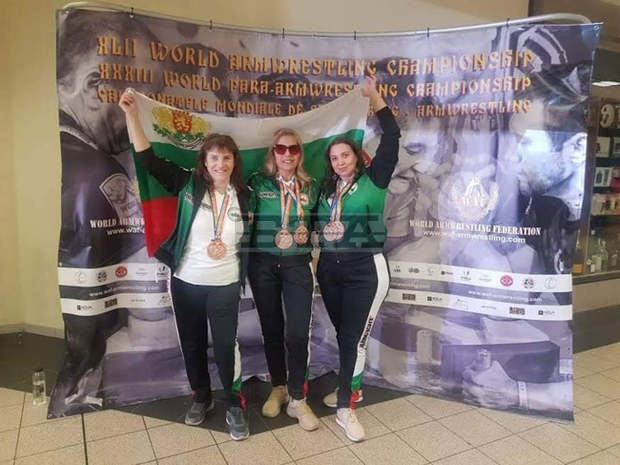 Старозагорки спечелиха бронзови медали на Световно първенство по канадска борба за хора с увреждания в Румъния Старозагорки спечелиха бронзови медали на Световно първенство по канадска борба за хора с увреждания в Румъния