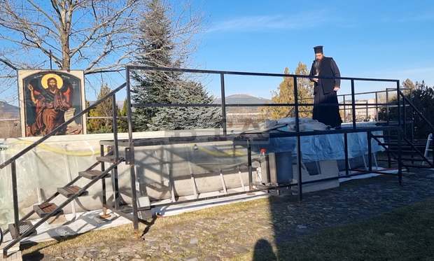 Богоявленски ритуал по вадене на кръста от деца подготвят за поредна година в Кърджали Богоявленски ритуал по вадене на кръста от деца подготвят за поредна година в Кърджали
