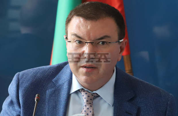 БСП-Варна към здравния министър: Или си министър, или си кандидат за депутат