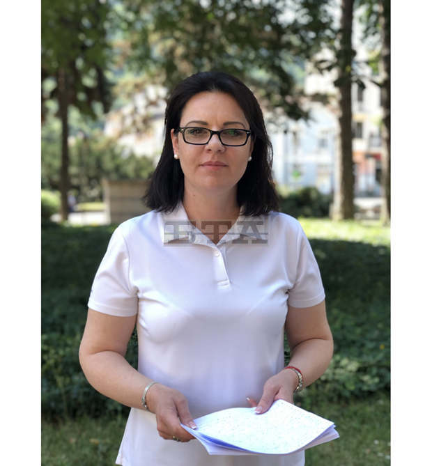 Михаела Крумова, ГЕРБ - СДС, към Рашков: Няма да уплашите кюстендилци! Къде са 15-те хиляди северномакедонци? Михаела Крумова, ГЕРБ - СДС, към Рашков: Няма да уплашите кюстендилци! Къде са 15-те хиляди северномакедонци?