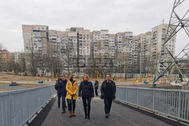 Пешеходен мост осигурява удобна връзка на "Люлин" със Западен парк Пешеходен мост осигурява удобна връзка на "Люлин" със Западен парк
