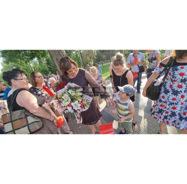 Само шоково увеличение на доходите може да компенсира поскъпването на тока, водата и парното, е заявила Корнелия Нинова