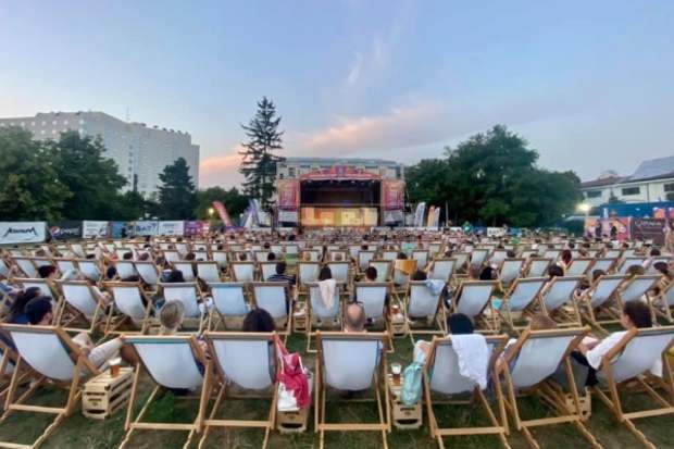 Столичната община ще осигури финансова и логистична подкрепа за сцените на открито Столичната община ще осигури финансова и логистична подкрепа за сцените на открито