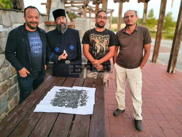 Рядък ранновизантийски сребърен кръст е сред новите находки край Попово Рядък ранновизантийски сребърен кръст е сред новите находки край Попово