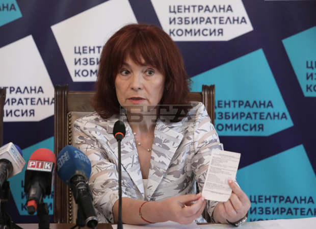 Проверка в 32 секции на местните избори е установила, че всички резултати от машинното гласуване се припокриват с контролните разписки Проверка в 32 секции на местните избори е установила, че всички резултати от машинното гласуване се припокриват с контролните разписки