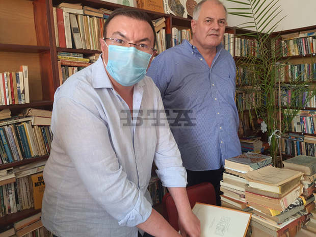 Проф.д-р Костадин Ангелов: Част от данъците върху доходите да остават в общините Проф.д-р Костадин Ангелов: Част от данъците върху доходите да остават в общините