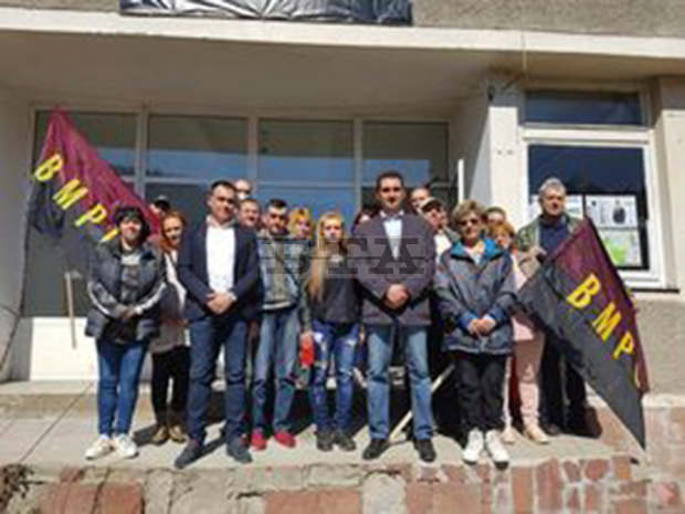 Кандидатите на ВМРО за Ловешка област се срещнаха с граждани на Тетевен Кандидатите на ВМРО за Ловешка област се срещнаха с граждани на Тетевен