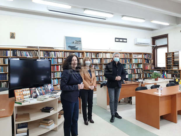 Библиотечните дейци във Велико Търново разчитат на народните представители от ГЕРБ за нова и съвременна сграда Библиотечните дейци във Велико Търново разчитат на народните представители от ГЕРБ за нова и съвременна сграда
