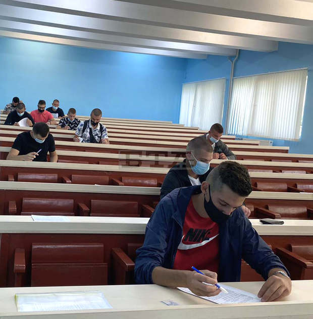 Студентите във ВВВУ "Георги Бенковски" преминават в присъствена форма на обучение от 4 януари Студентите във ВВВУ "Георги Бенковски" преминават в присъствена форма на обучение от 4 януари