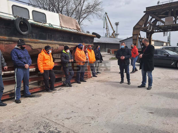 ГЕРБ-СДС залага в програмата си още по-сериозно развитие на пристанищната инфраструктура ГЕРБ-СДС залага в програмата си още по-сериозно развитие на пристанищната инфраструктура