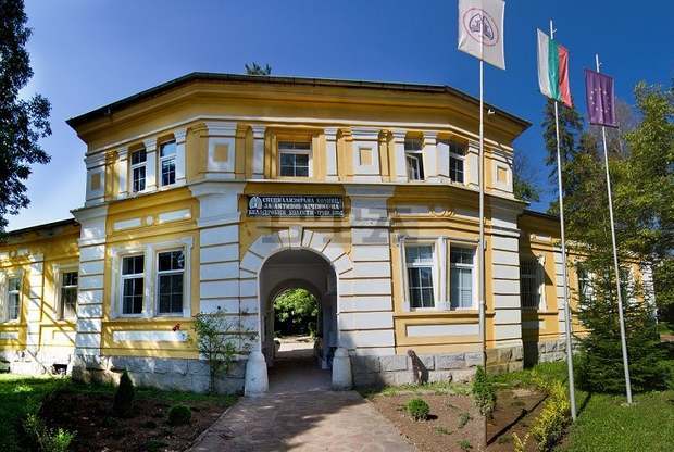 В белодробната болница в Троян има само две свободни ковид легла, в ловешката са повече, но персоналът е претоварен В белодробната болница в Троян има само две свободни ковид легла, в ловешката са повече, но персоналът е претоварен