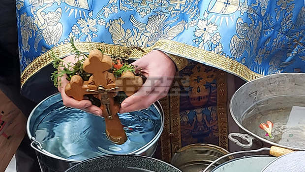В Габрово и в Трявна утре ще отбележат Богоявление с ритуали по потапяне на кръста В Габрово и в Трявна утре ще отбележат Богоявление с ритуали по потапяне на кръста