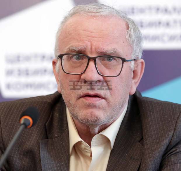 Нарушенията на тези избори са сравнително малко и няма такива, които могат да окажат сериозен ефект върху изборния резултат, каза Цветозар Томов Нарушенията на тези избори са сравнително малко и няма такива, които могат да окажат сериозен ефект върху изборния резултат, каза Цветозар Томов