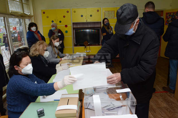 В Добричка област са упражнили вота си 17.27 на сто от избирателите В Добричка област са упражнили вота си 17.27 на сто от избирателите