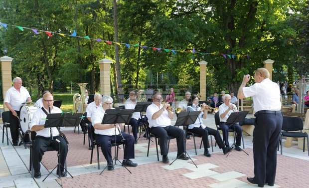 Духовият оркестър в Ямбол започва серия от есенни концерти на открито Духовият оркестър в Ямбол започва серия от есенни концерти на открито