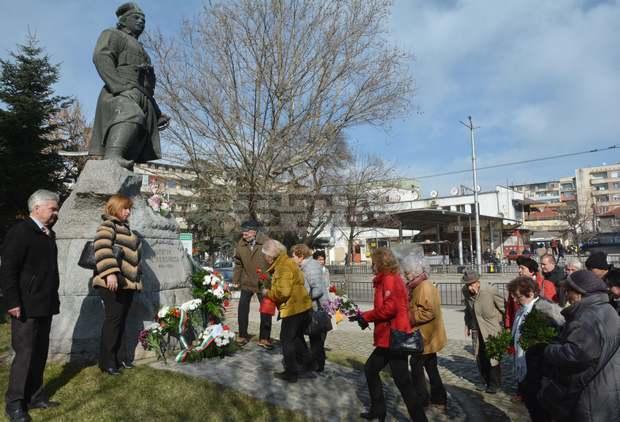 С поклонение в Хасково отбелязаха 121-годишнината от смъртта на Капитан Петко войвода