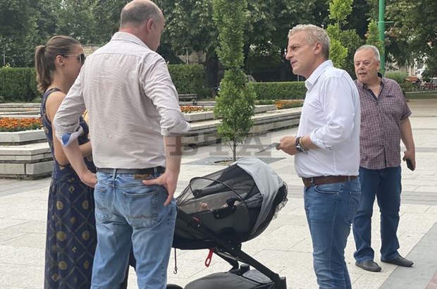 Петър Москов: Непростима грешка на либералните правителства е, че допуснаха раздяла на родителите от децата им Петър Москов: Непростима грешка на либералните правителства е, че допуснаха раздяла на родителите от децата им