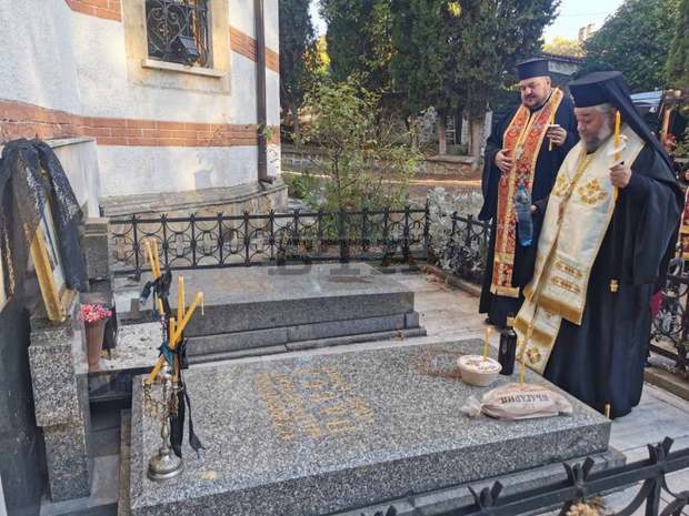 Старозагорският митрополит Киприан отслужи панихида в памет на Старозагорския митрополит Павел по повод 81 години от блаженната му кончина