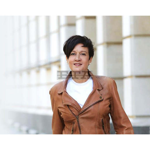 Цената на тока не трябва да се променя до средата на 2022 г. и бизнесът трябва да бъде защитен, смята Антоанета Цонева от ДБ