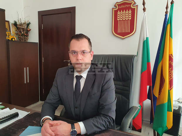 Кметът на Добрич награди спортистите с върхови постижения за годината Кметът на Добрич награди спортистите с върхови постижения за годината