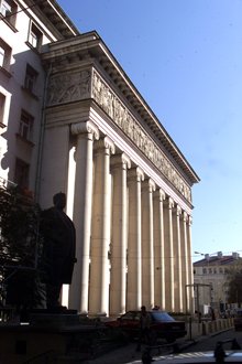 Sofia Opera Receives Annual Foreign Ministry Diplomatic Institute Award for Cultural Diplomacy