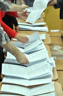 Youngest Bulgarian Municipality Poised for Second Round of Voting for Mayor