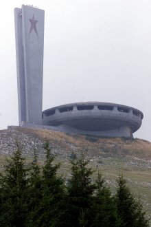  Young Architect Initiates Revival of Bizarre Communist-Era Monument