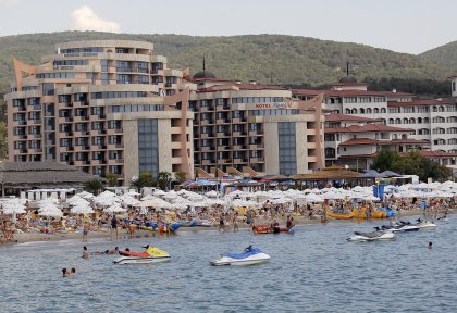 Overnight Revenues from Foreign Tourists Slump by 77.1% In July Overnight Revenues from Foreign Tourists Slump by 77.1% In July