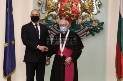 Outgoing Apostolic Nuncio Receives High Bulgarian State Honour