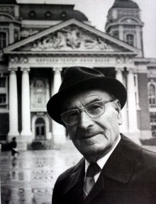 Петър Василев - интелектуалецът на Народния театър