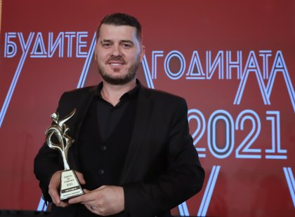 Създателят на "Приятели, помагайте" е победител в националната кампания "Будител на годината 2021" Създателят на "Приятели, помагайте" е победител в националната кампания "Будител на годината 2021"