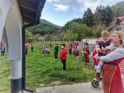 Town of Yakoruda Safely Observes St. George Day Festivities amid Coronavirus Pandemic