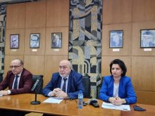 New Interdisciplinary Curricula at Veliko Tarnovo University in Partnership with International Universities