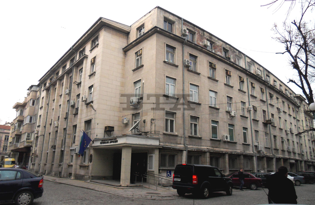 За кратко ще бъде спряно движението по автомагистрала "Тракия" в посока Бургас заради изтегляне на катастрофирала цистерна
